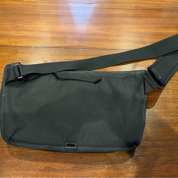 Timbuk2 Catapult Sling - Picture 3 of 5